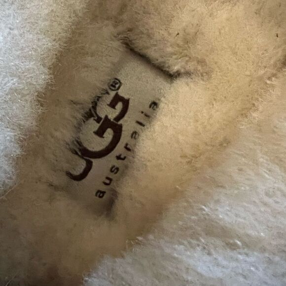 Ugg Australia women’s size 5 women’s fur lined loafers - Picture 3 of 5